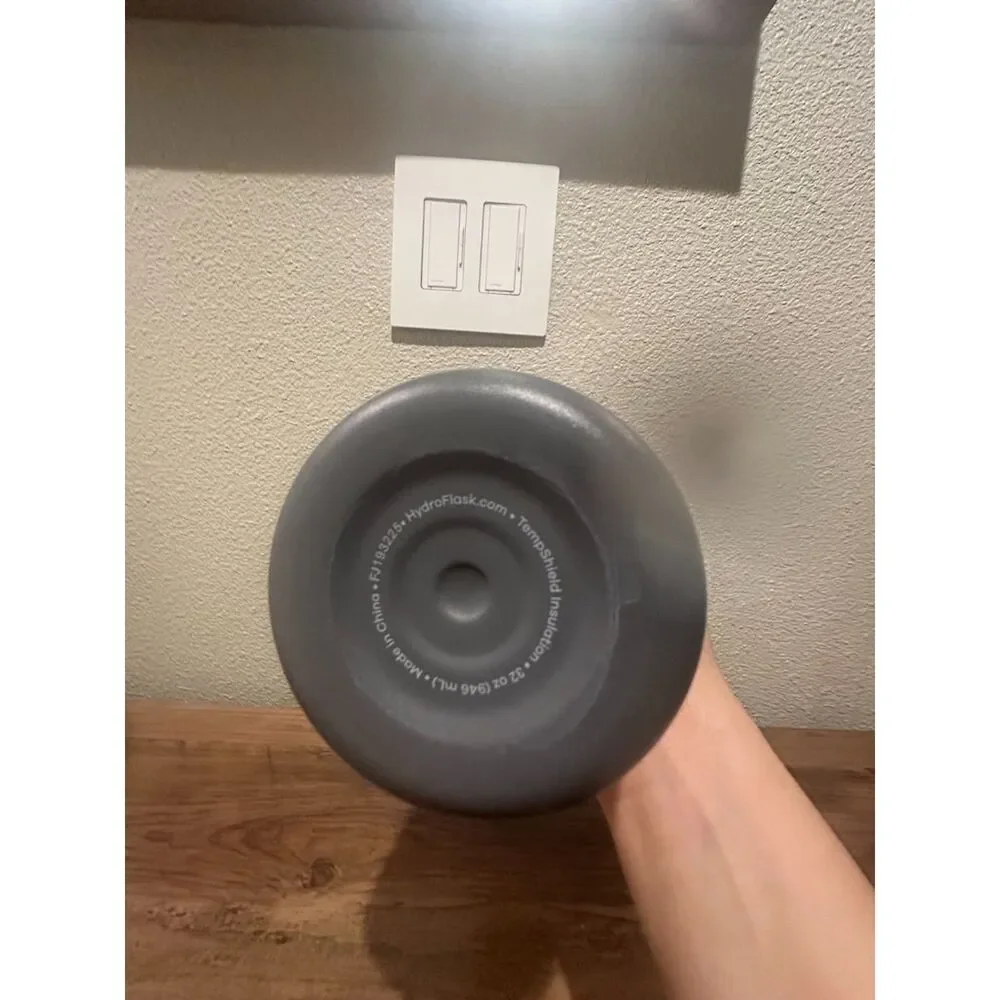 Hydro Flask Water Bottle - Standard Mouth Flex Cap - Grey 32oz